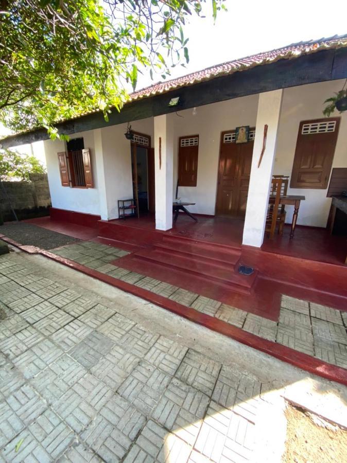 Ami Place Rooms With Kitchen Hikkaduwa Eksteriør bilde