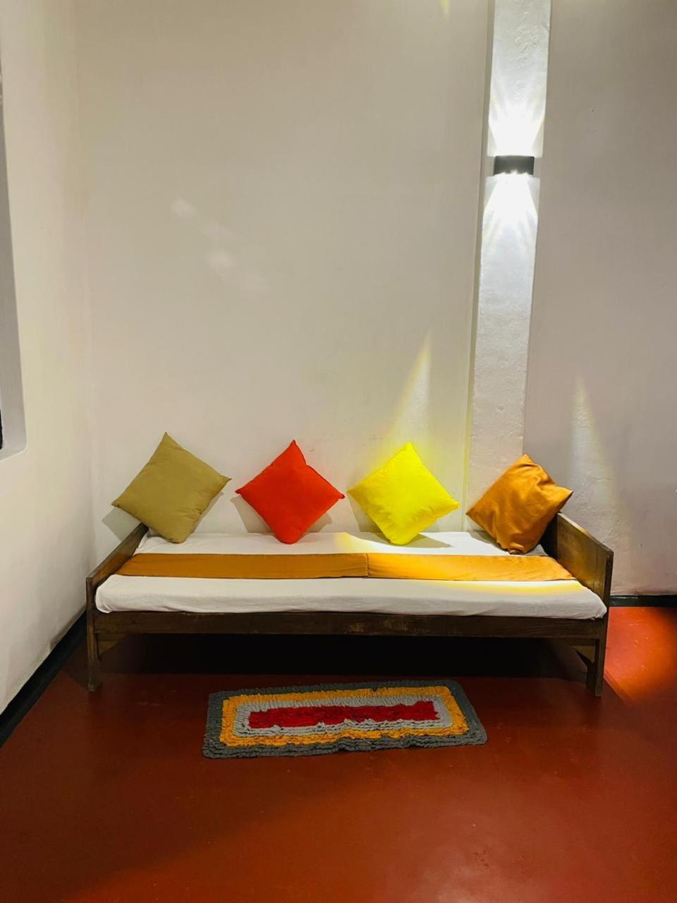 Ami Place Rooms With Kitchen Hikkaduwa Eksteriør bilde